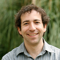 Portrait of Michael Elowitz
