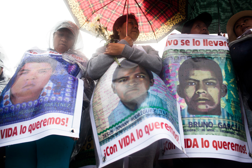 MexicoProtestersWithPhotosOfMissingStudents