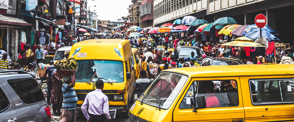 Urbanstreetwithcars,people,vendors